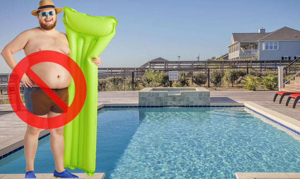 2024: Bikinifigur erstmals bereits Anfang April nötig – #Klimawandel 1 Ein dicker Mann mit Strohhut, Sonnenbrille und Luftmatratze im Arm neben einem Pool, Stichwort Bikinifigur.
(c) AdobeStock/ Pixabay.com