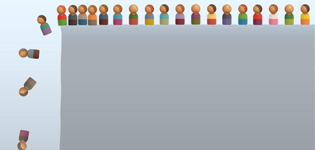 Illustration: eine gezeichnete Menschenschlange vor einer Klippe; diese springen wie die Lemminge hinunter. (c) AdobeStock