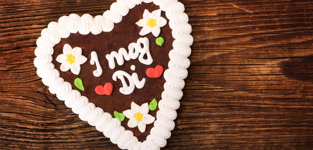 Ein Lebkuchenherz mit "I mog di". (c) AdobeStock