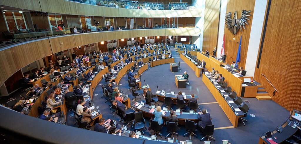 Sitzung/ Plenarsaal Parlament. (c) Parlamentsdirektion/​ Thomas Topf